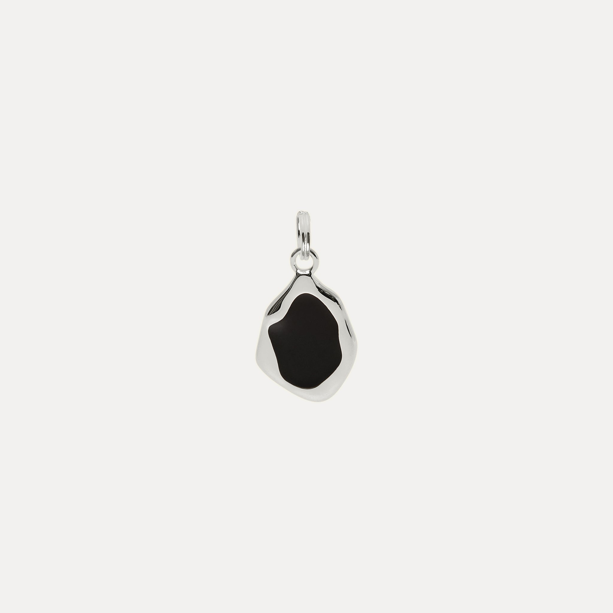 Oyster Pendant Black