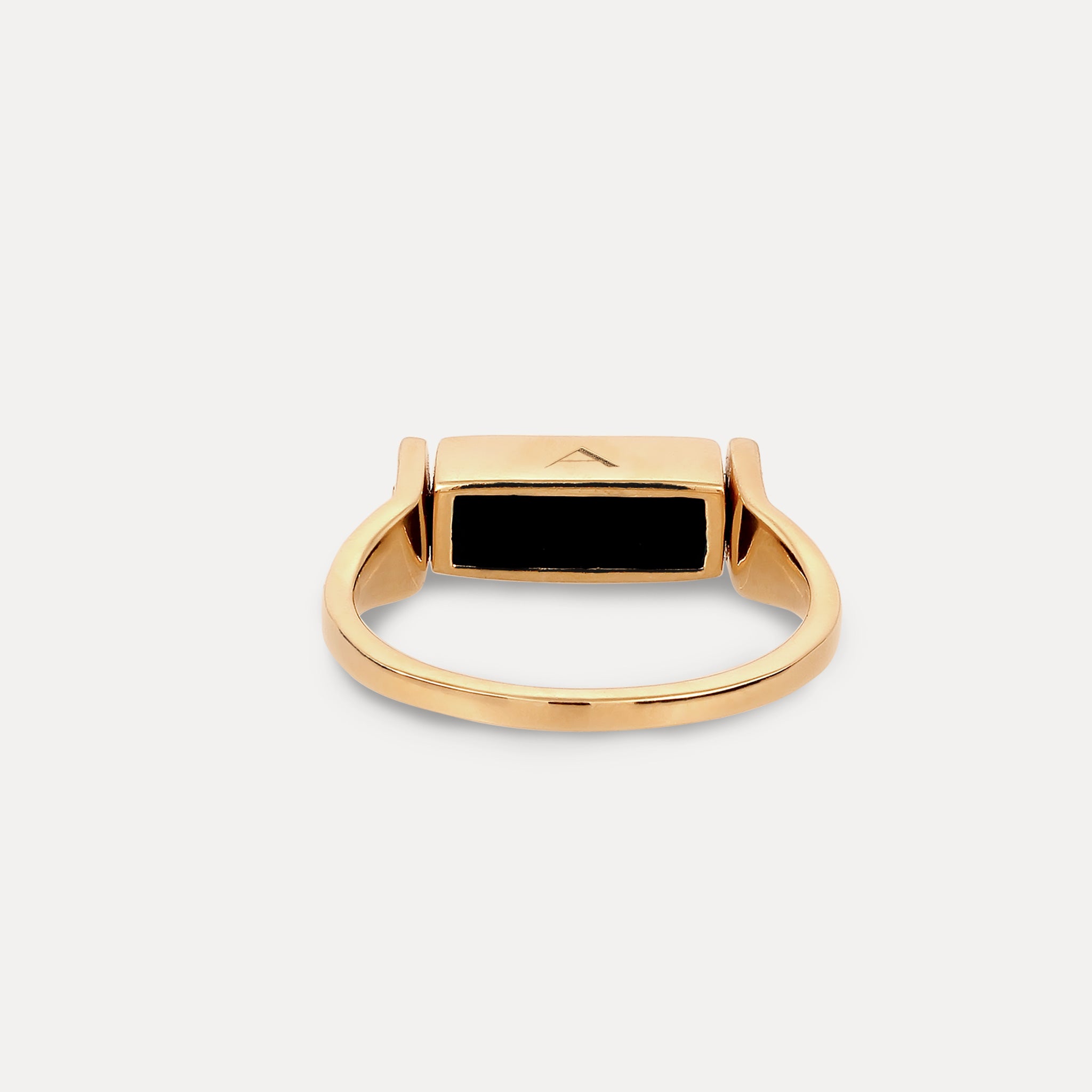 Sapphire Engravable Brick Flip Ring