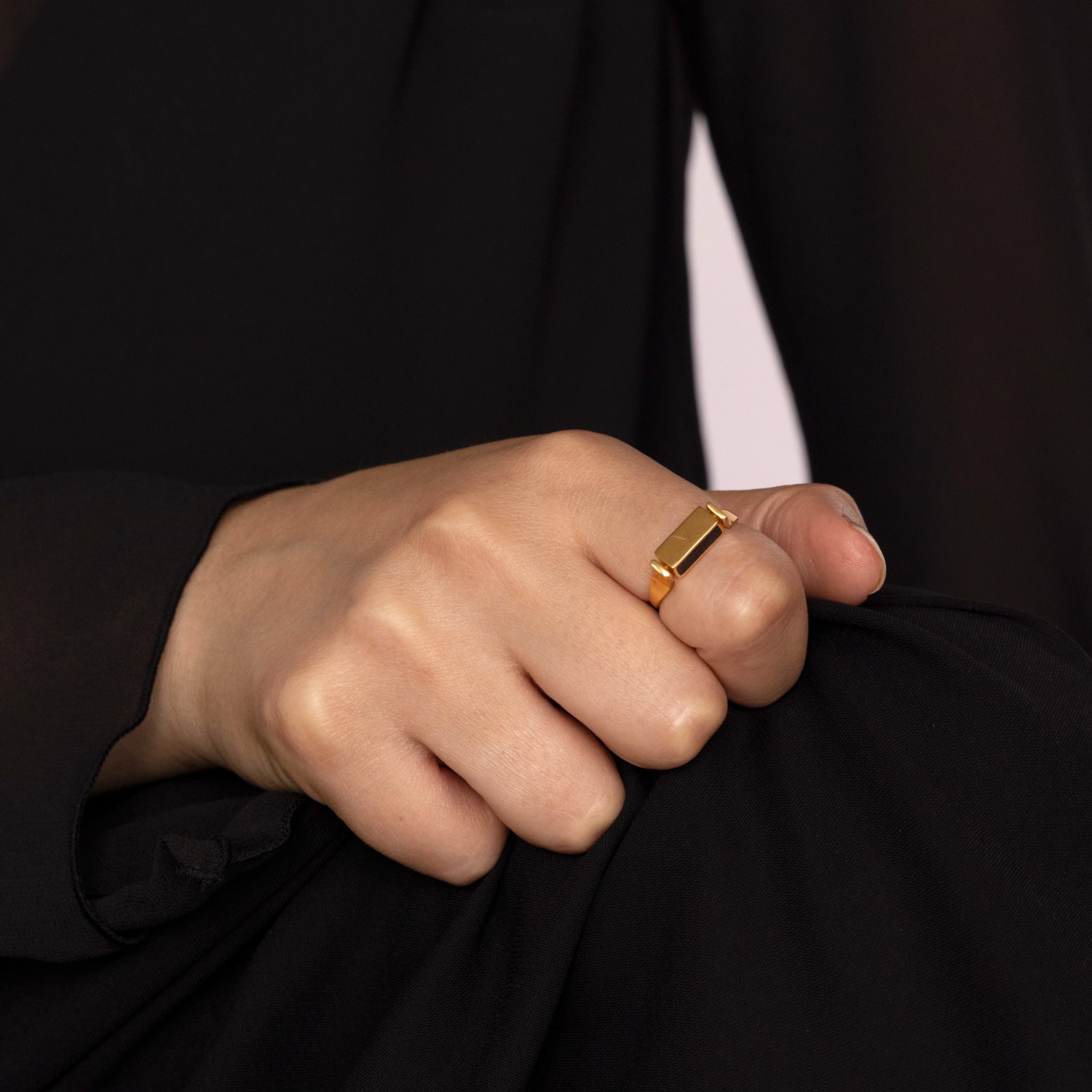 Sapphire Engravable 4-in-1 Brick Flip Ring