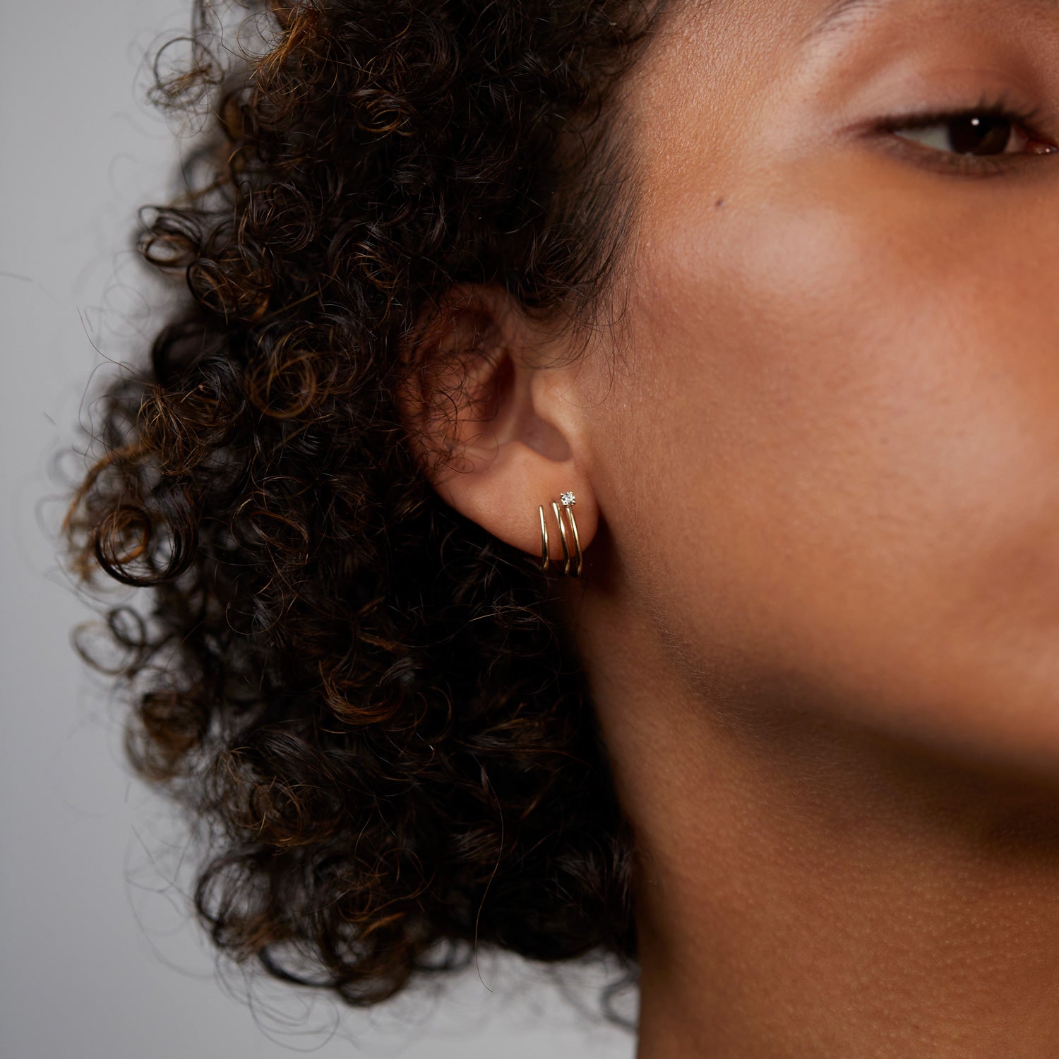 Diamond Trine Huggies Earrings - Single | 14k Gold