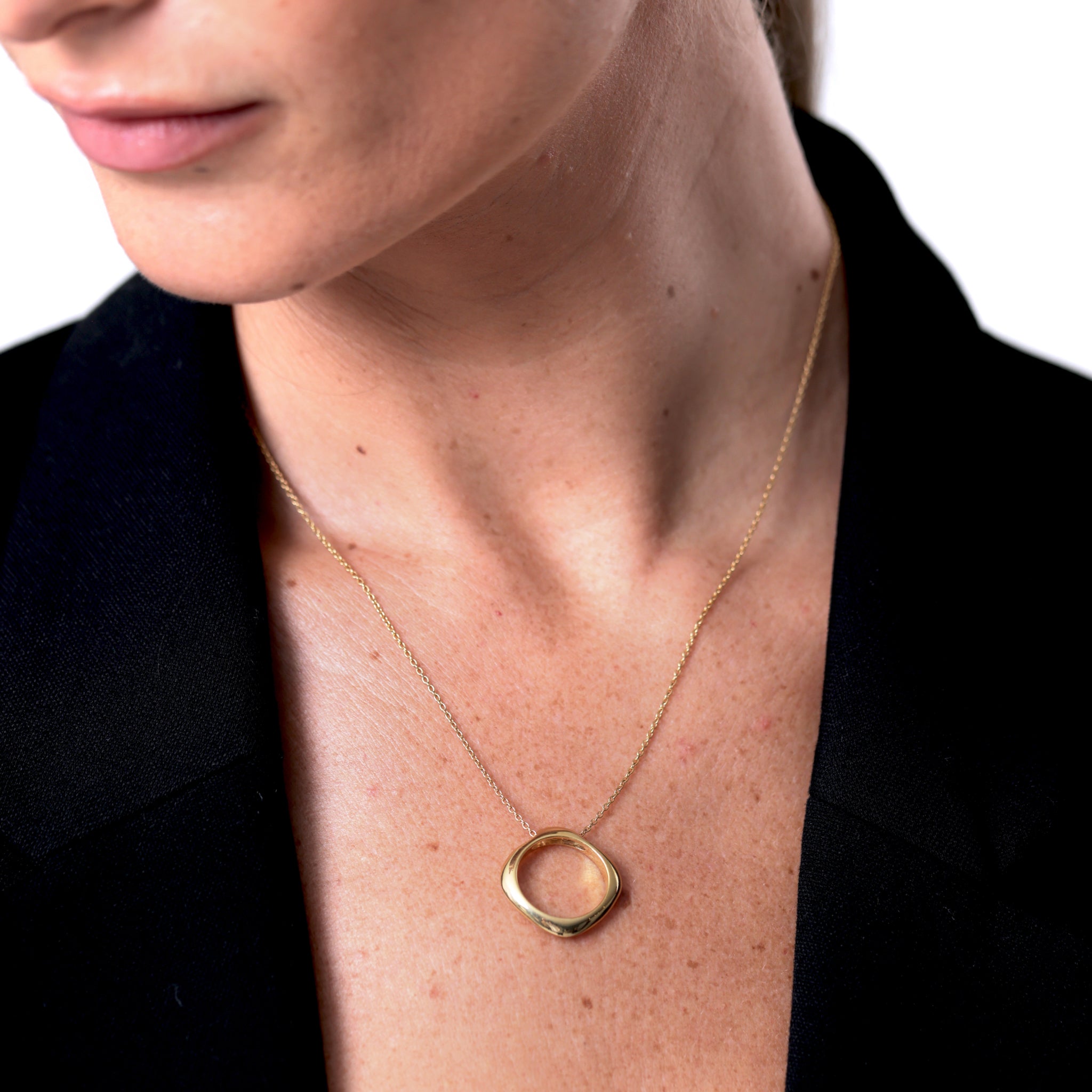 Contour Ring Pendant