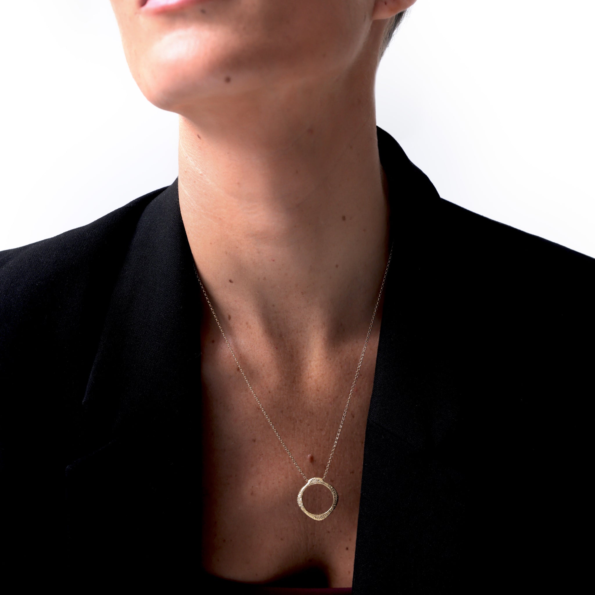 Contour Ring Pendant - Antique