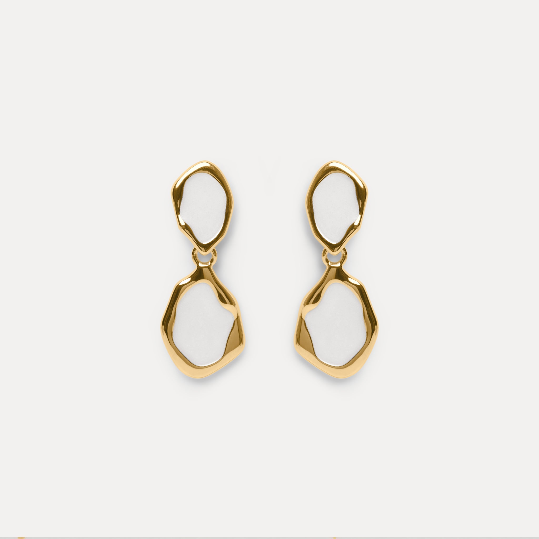 Oyster Drop Earrings White