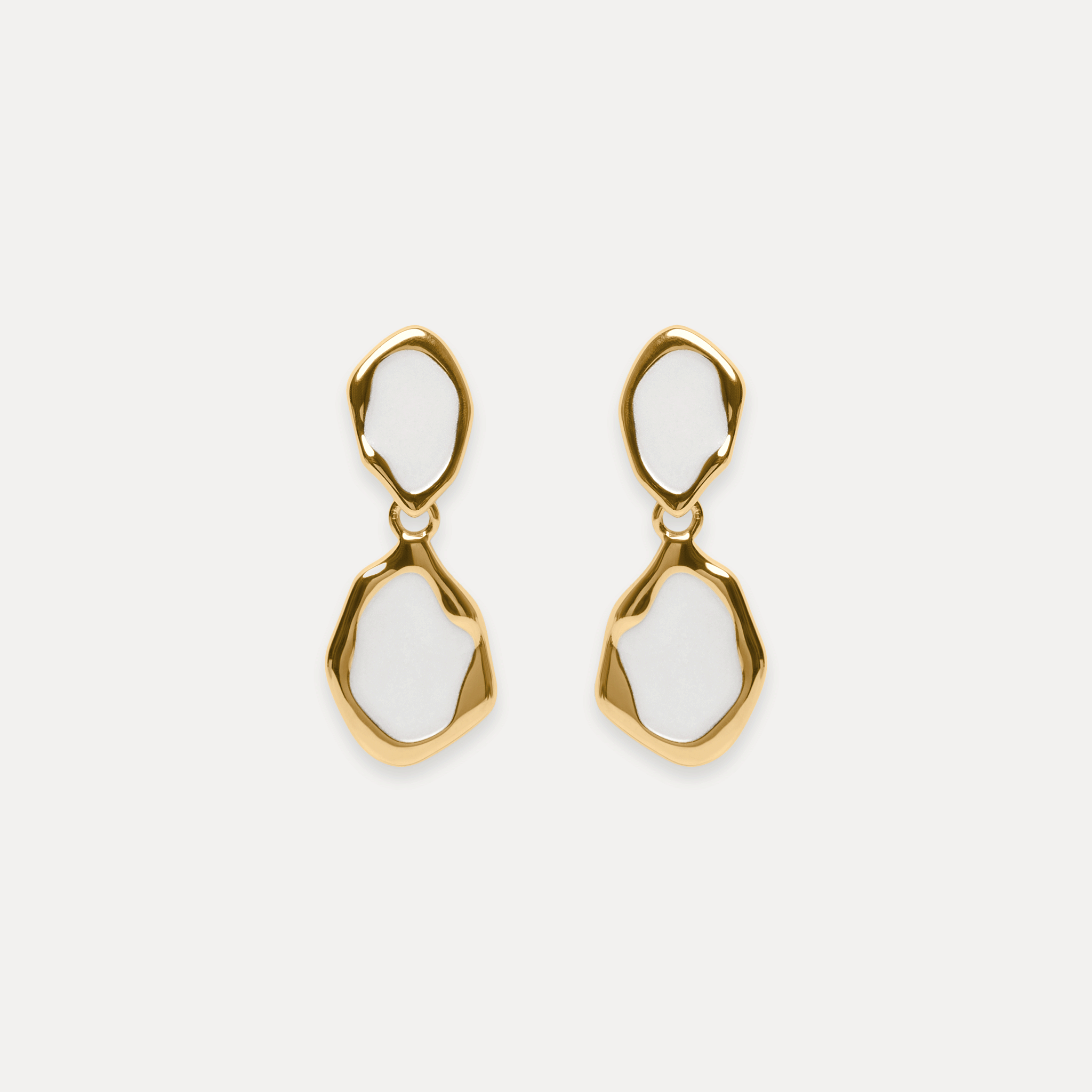 Oyster Drop Earrings White