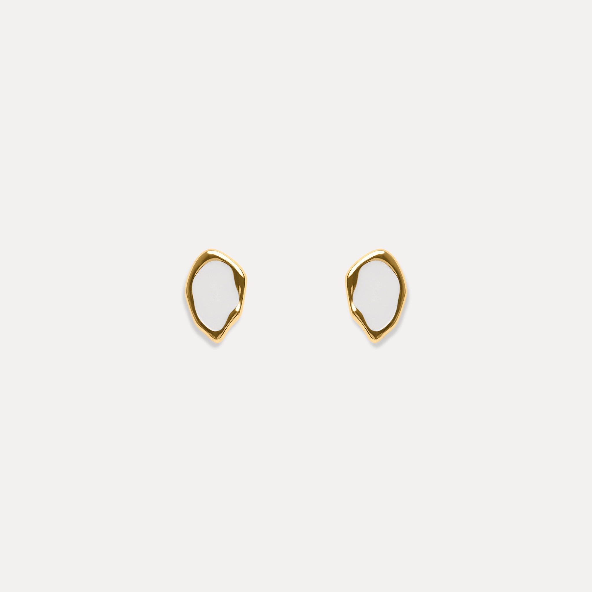 Oyster Drop Earrings White