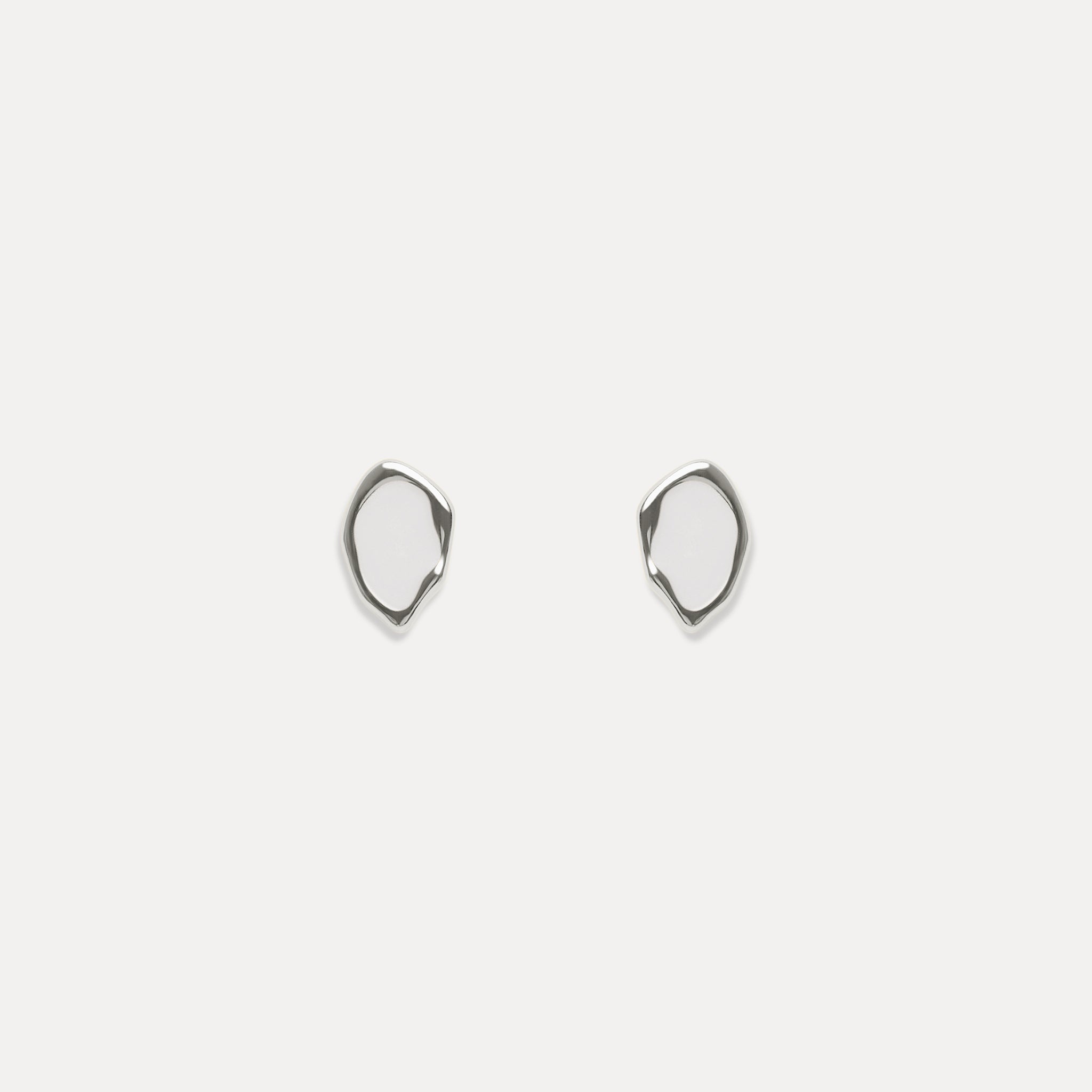 Oyster Drop Earrings White