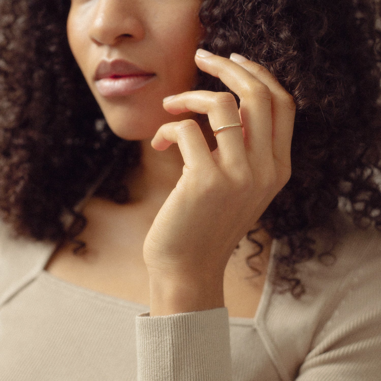 Simple Round Fair Band | 14k Gold