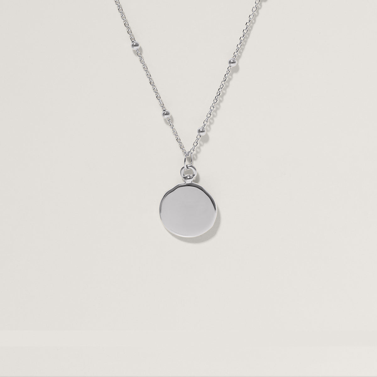 Engravable Fluid Medallion Necklace - Glossy