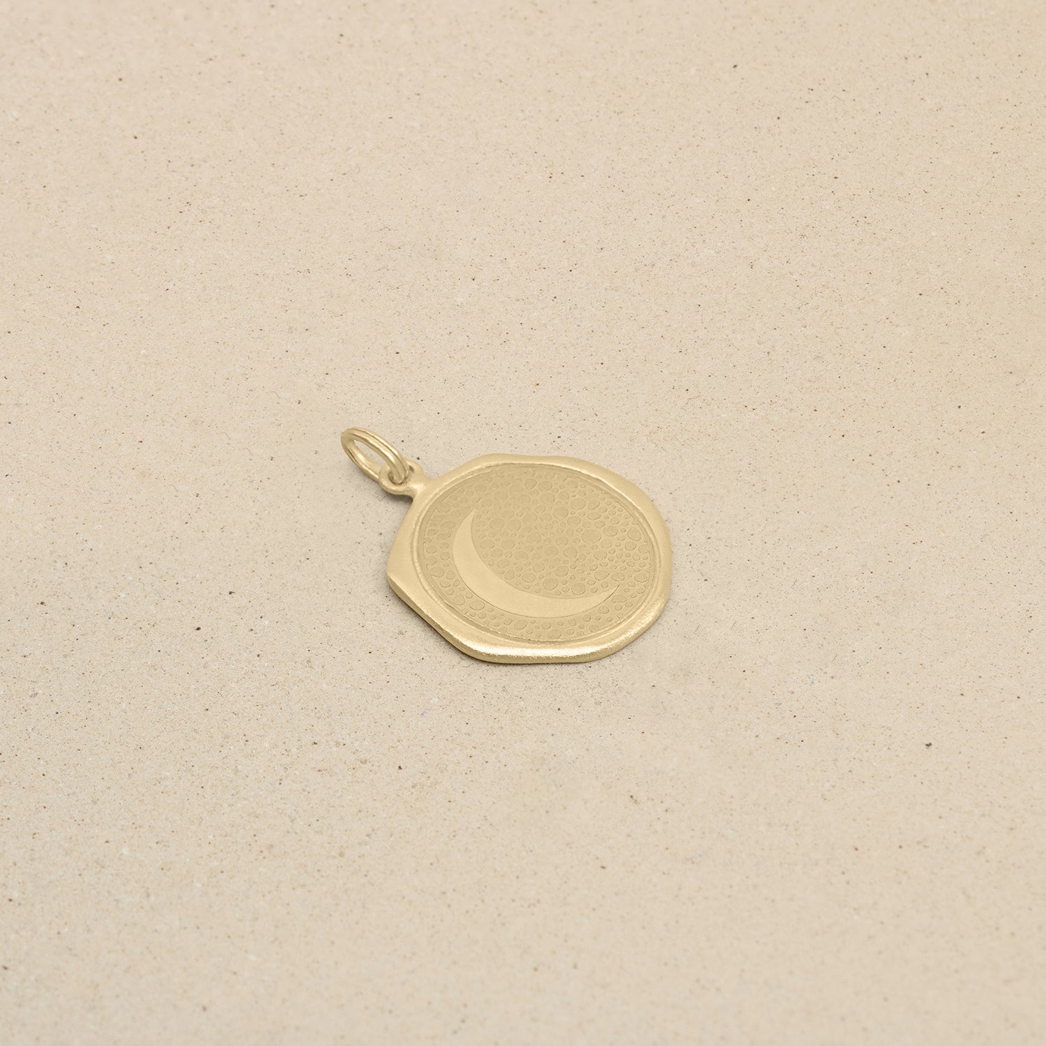 Moon Large Seal Pendant | 14k Gold