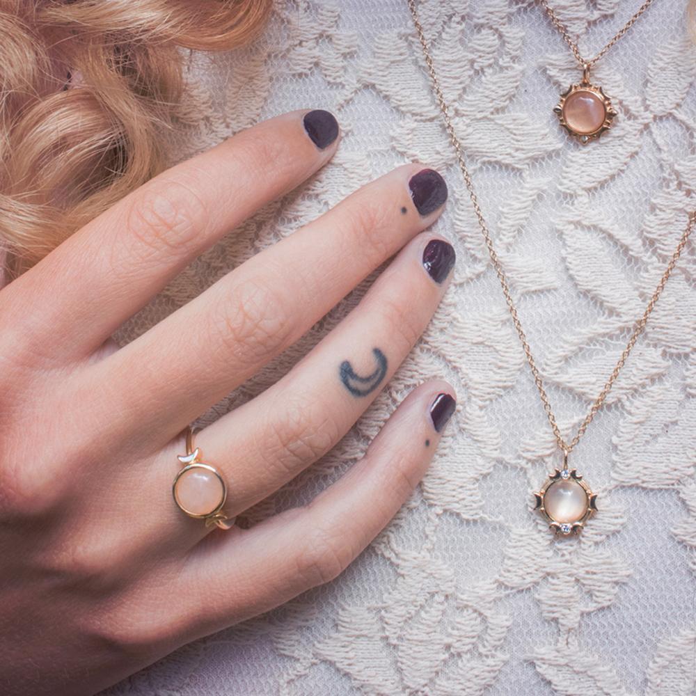 Magic Spell Kette Nr.1 Mondstein Jewelry jacko-wusch