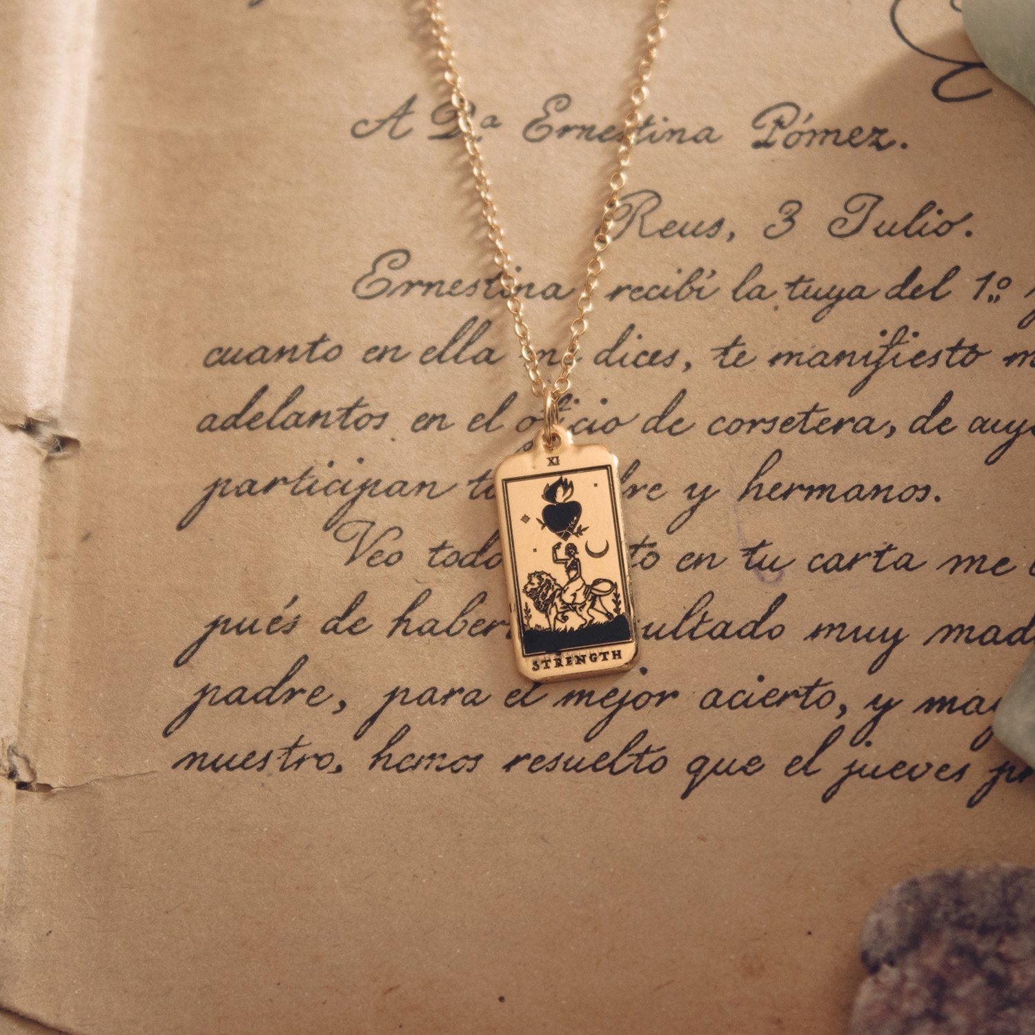 Strength Tarot Card Anhänger Jewelry jacko-wusch