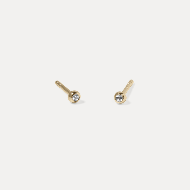 Brilliant Dot Studs White Sapphire
