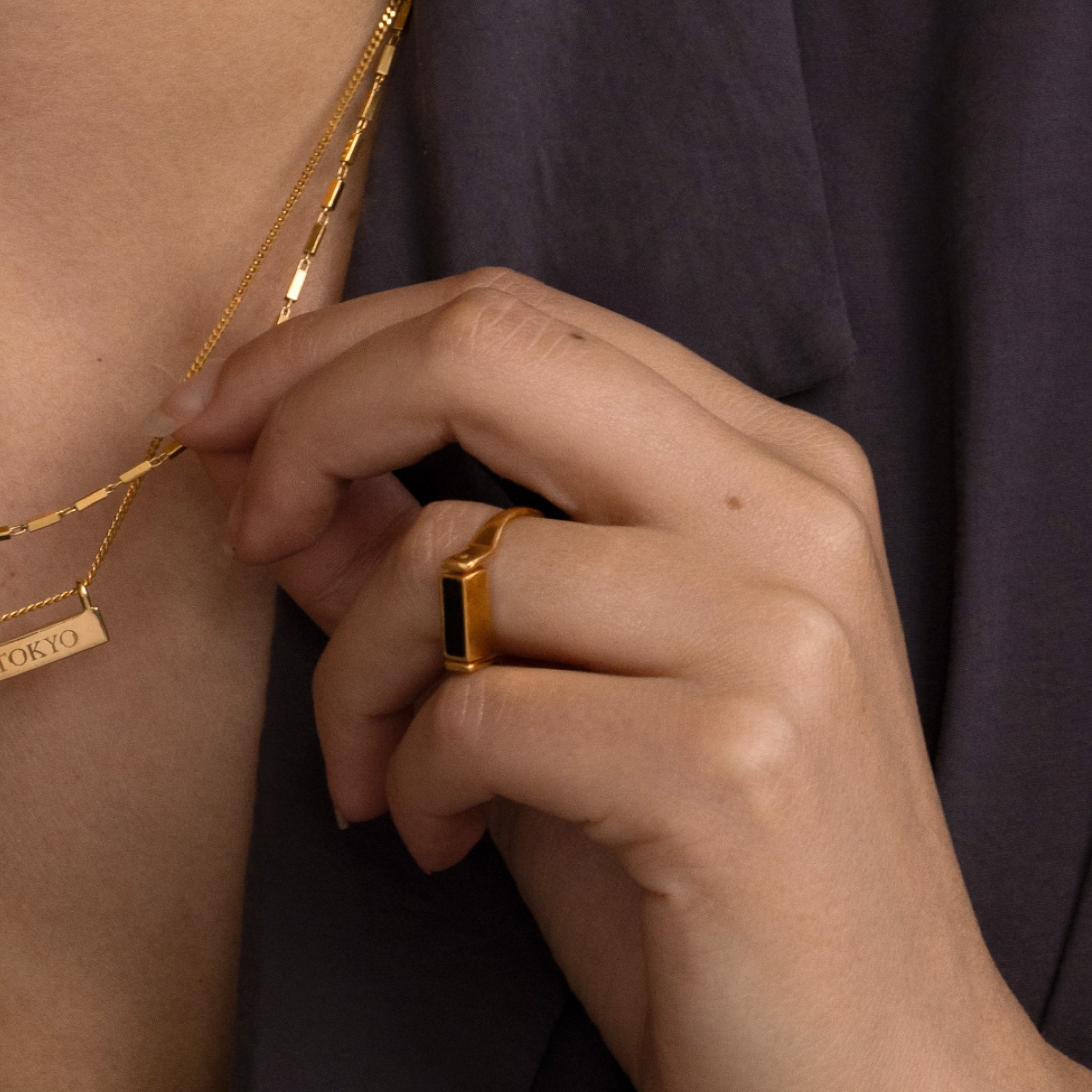 Sapphire Engravable 4-in-1 Brick Flip Ring