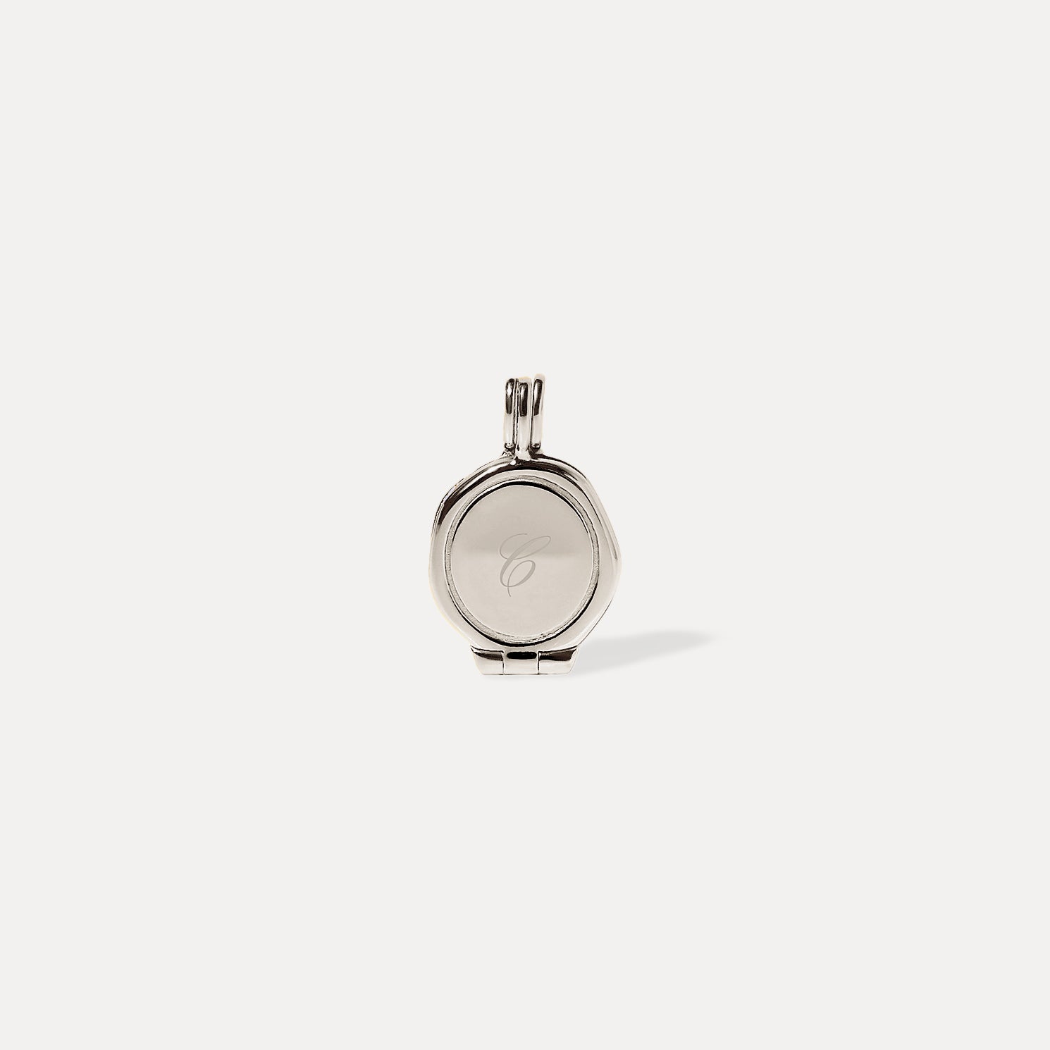 Engravable Seal Medaillon Necklace