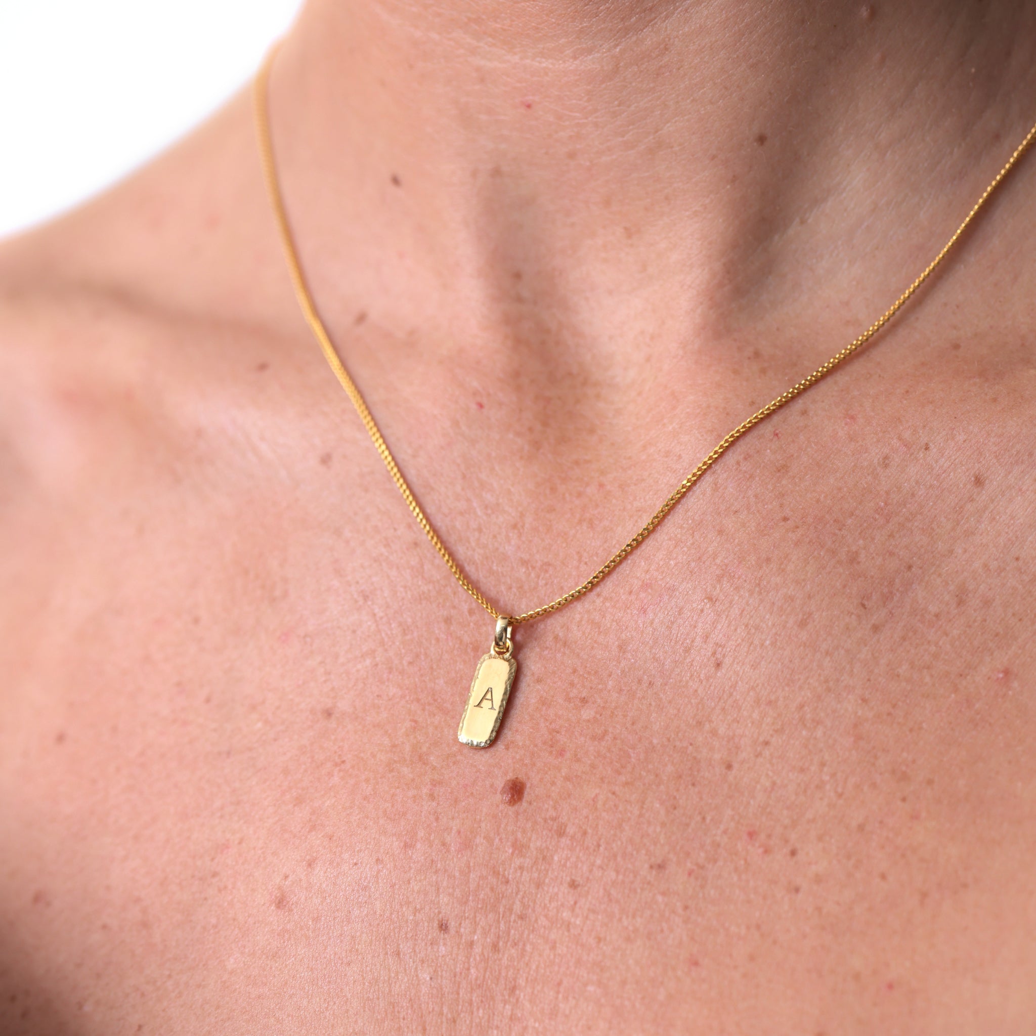 Engravable Contour Bar Pendant - Antique