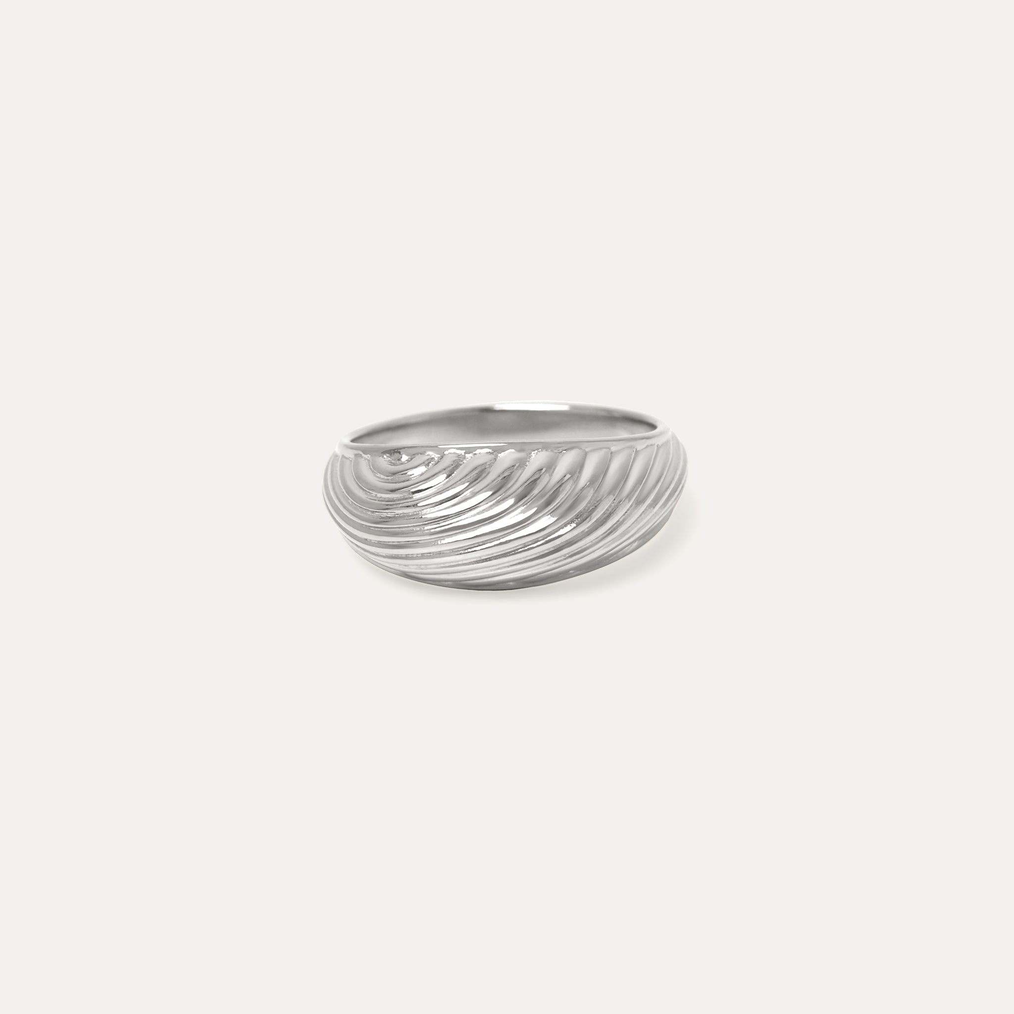 Ribbed Bombé Ring