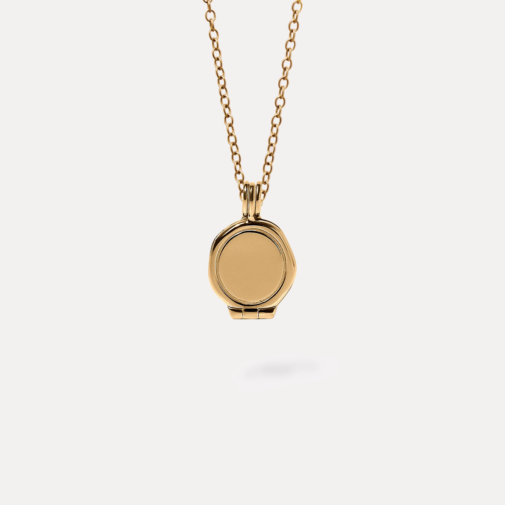 Engravable Seal Medaillon Necklace