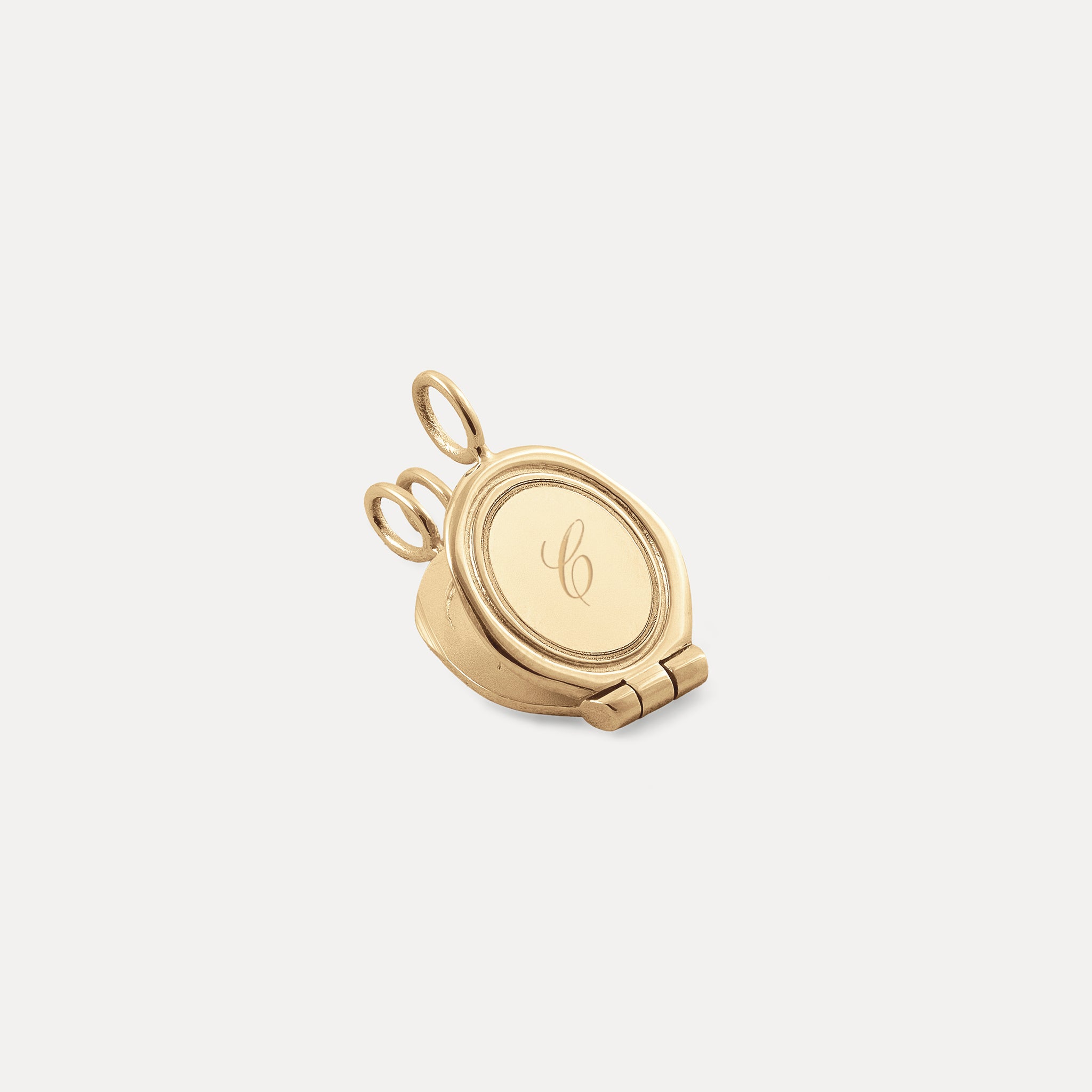 Engravable Seal Medaillon Pendant | 14k Gold