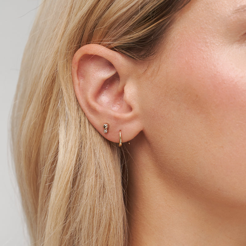 Two Dots Studs White Sapphire - Single