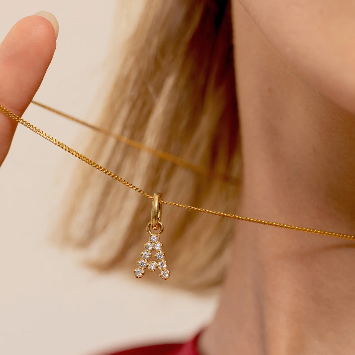 Zirconia Letter Pendant - A in 24k Gold Vermeil getragen