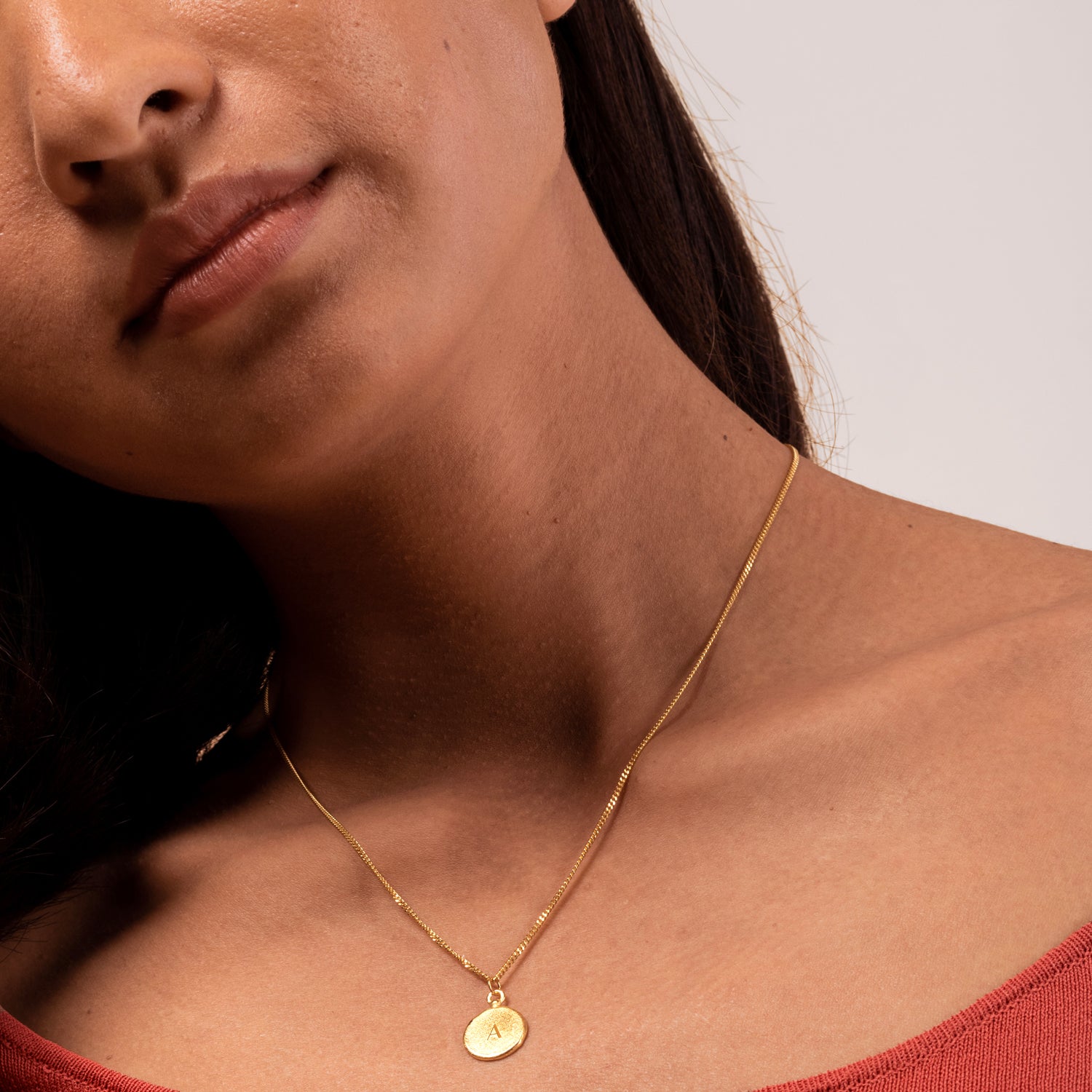Fluid Medaillon with Anchor Chain 14k Solid Gold - Matte