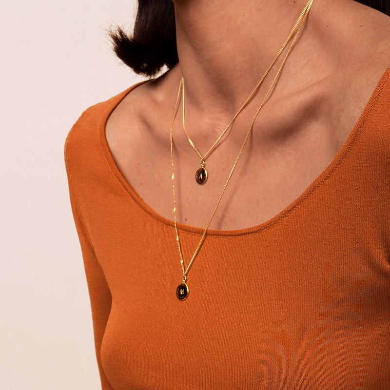 Fluid Medaillon with Anchor Chain 14k Solid Gold - Matte